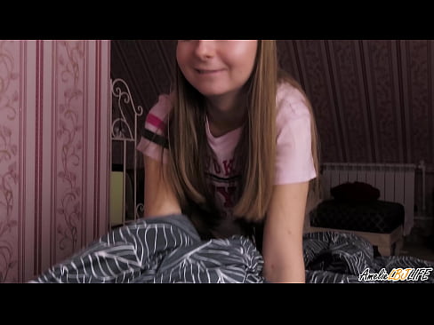 ❤️ Blondie waxay si qoto dheer u nuugtaa BFF's waxayna ku dhufanaysaa afkeeda ☑ annaga %so.hentaivost.ru ❌️❤